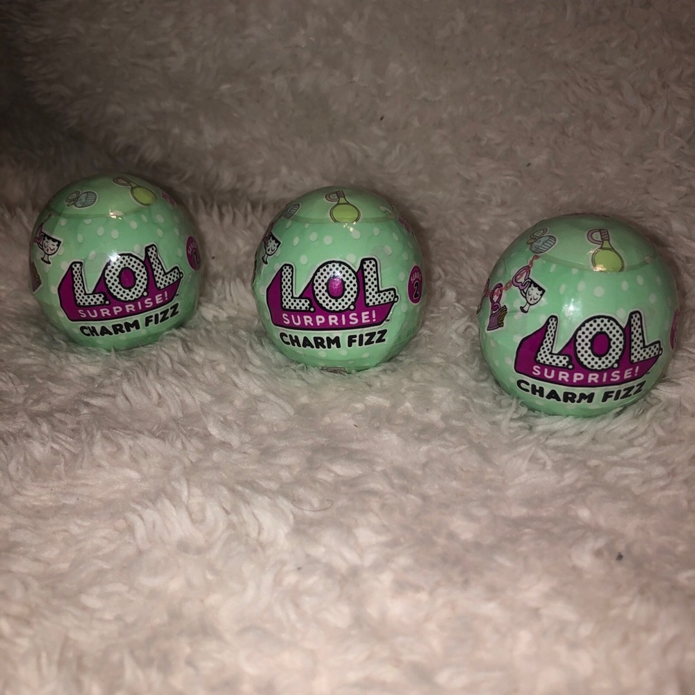 LotOf 3 BallsNew L.O.L  Surprise ! Charm Fizz Mystery Ball Pale Green SERIES #2